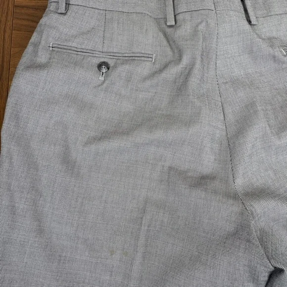Jos A Bank Mens 42R 36x29 Tailored Fit Gray Cotton Wool Blend Micro Check Suit